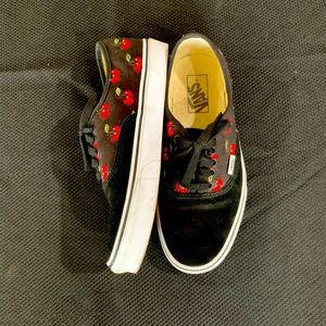 Vans. Womens 8. Mens 6.5.